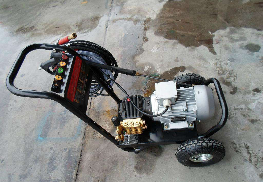 驾驶式扫地机
